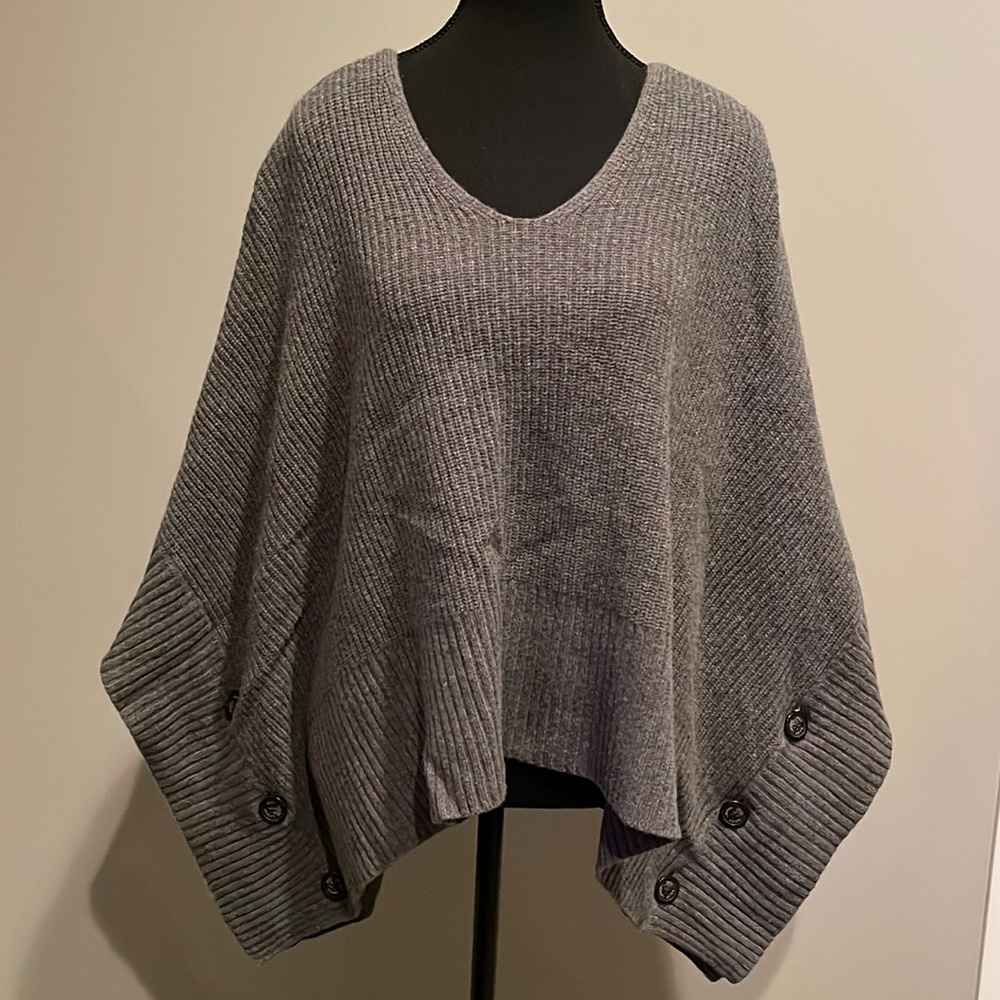 POLO Ralph Lauren Grey Poncho. Italian Merino and Cashmere. One Size